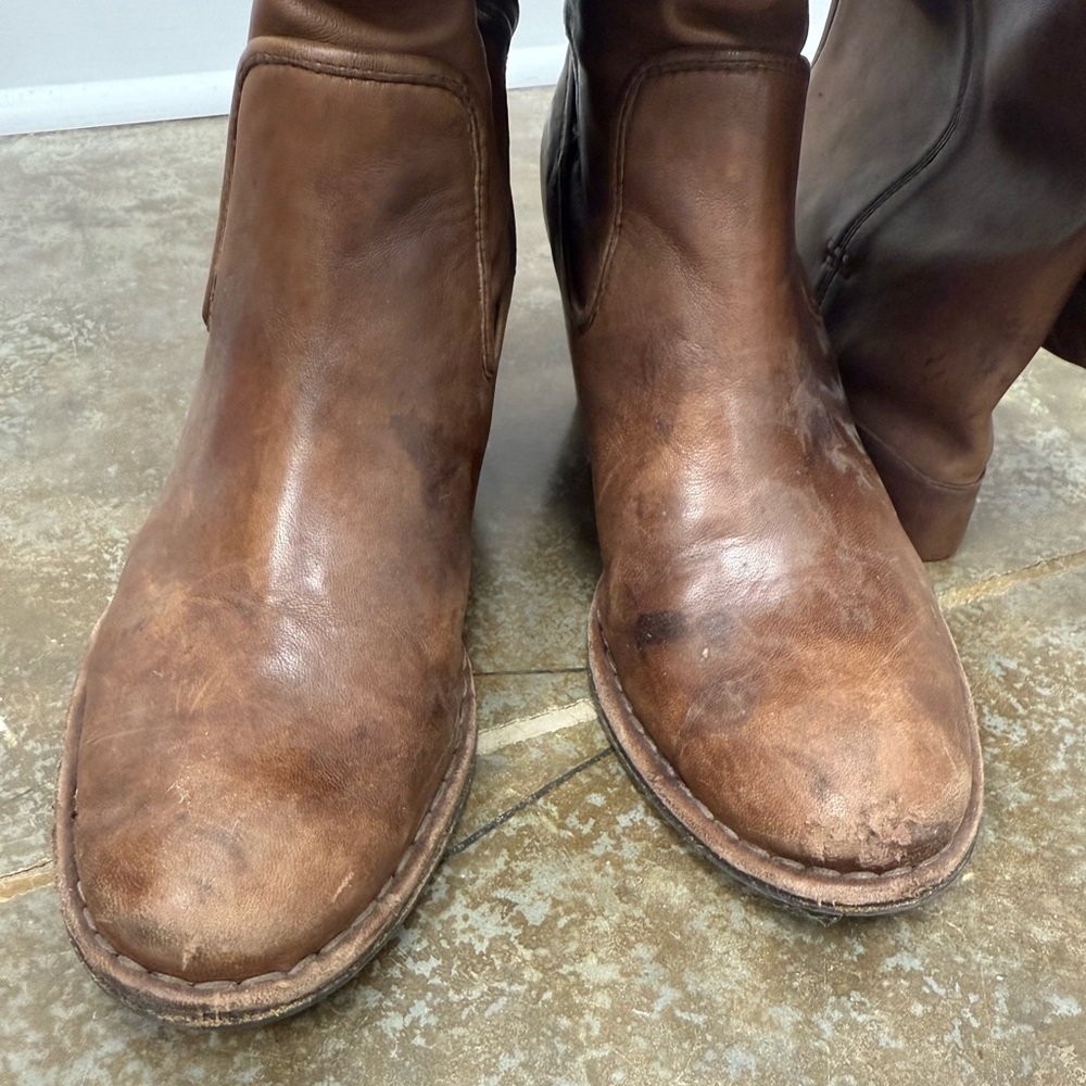 Women’s Frye Co. Rory Scrunch - Picture 2 of 13